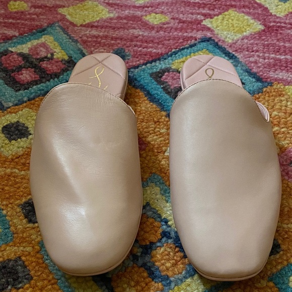 Sam Edelman Blush Pink Mules - Picture 5 of 8